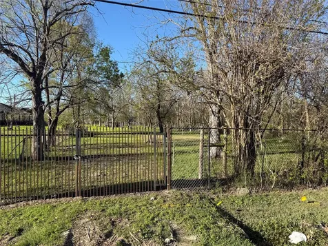 2527 Lone Oak Road Houston TX 77093