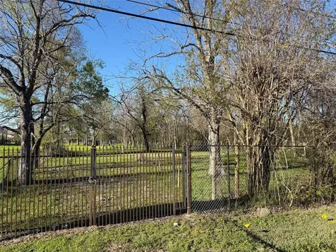 2527 Lone Oak Road Houston TX 77093