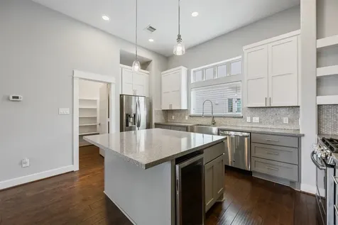 727 Schwartz Street Houston TX 77020