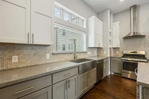 727 Schwartz Street Houston TX 77020