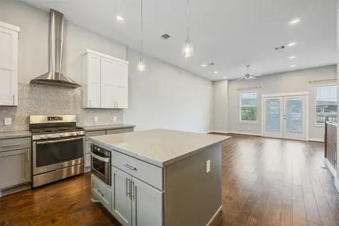 727 Schwartz Street Houston TX 77020
