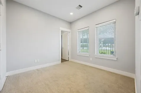 727 Schwartz Street Houston TX 77020