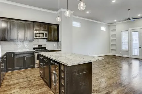 1057 W 25th Street A Houston TX 77008