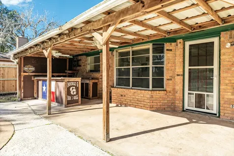 267 Wentworth Drive West Columbia TX 77486