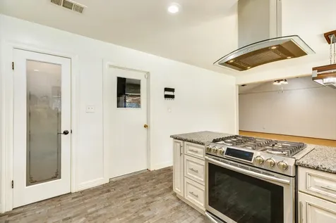 267 Wentworth Drive West Columbia TX 77486