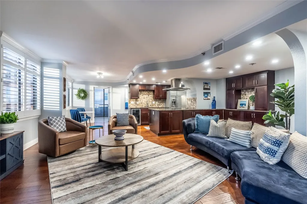 3525 Sage Road 1511 Houston TX 77056
