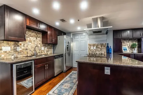 3525 Sage Road 1511 Houston TX 77056
