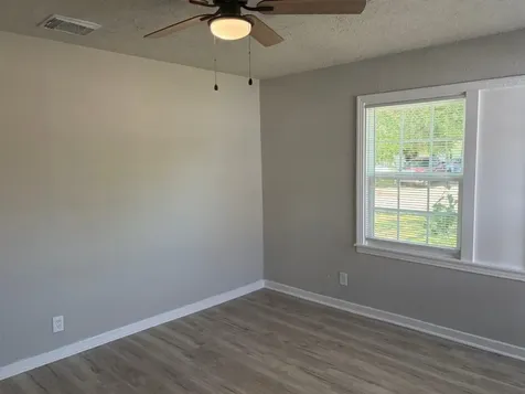 5962 Belarbor Street Houston TX 77033