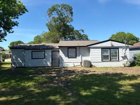 5962 Belarbor Street Houston TX 77033