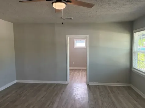 5962 Belarbor Street Houston TX 77033