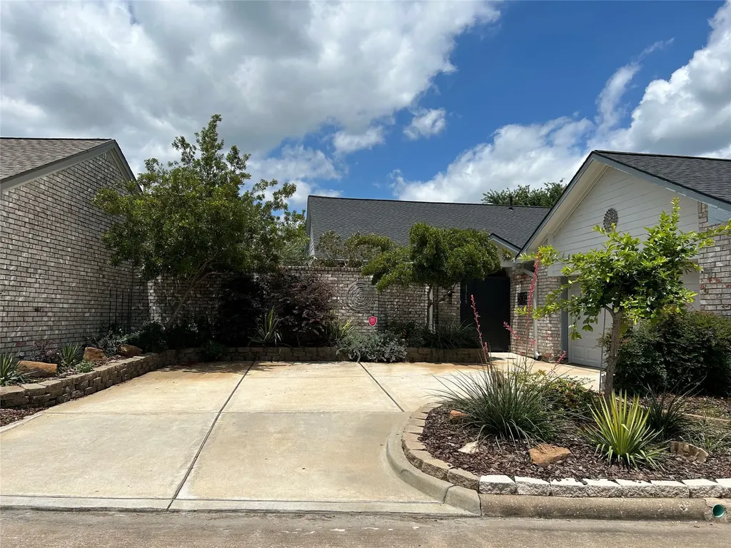 1719 Barleton Way Houston TX 77058