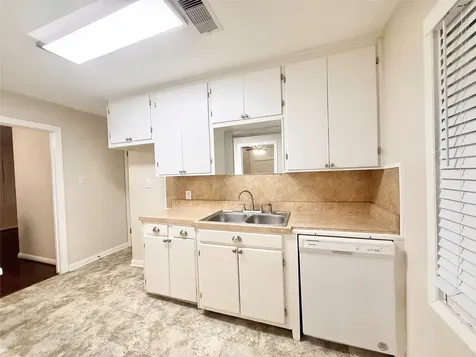 1232 San Felipe Street Angleton TX 77515