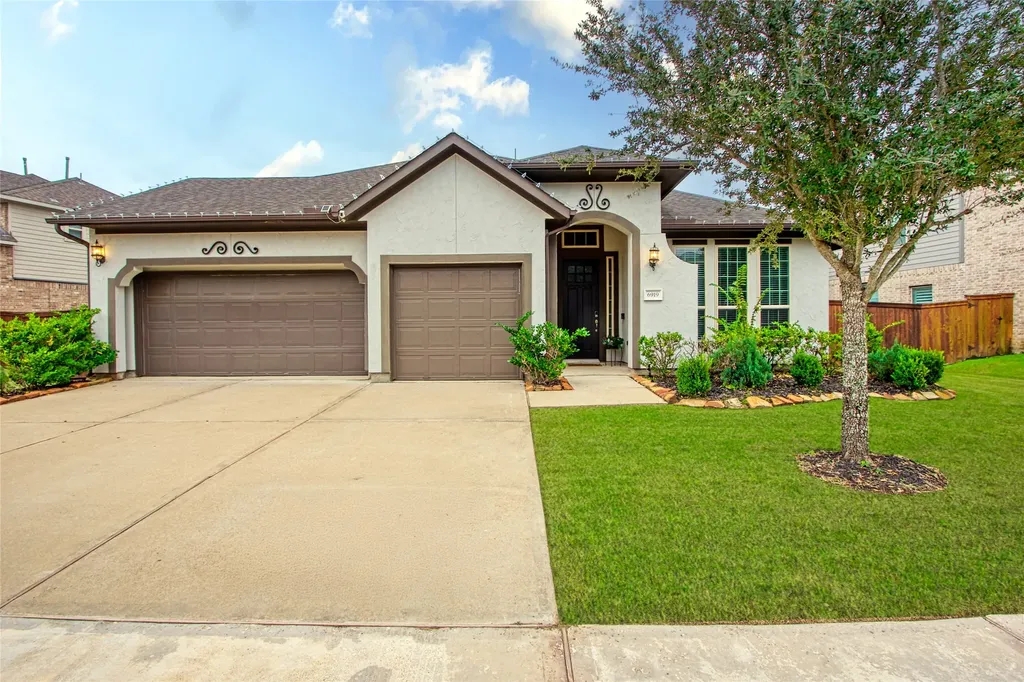 6919 Red Oak Drive Katy TX 77493