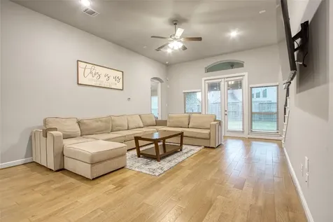 6919 Red Oak Drive Katy TX 77493