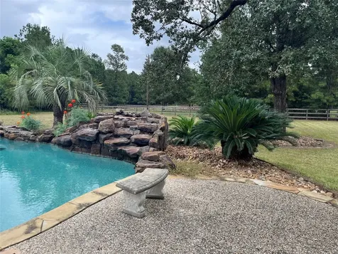 15453 Crown Oaks Drive Montgomery TX 77316