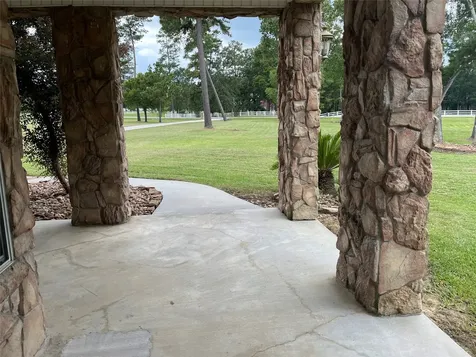 15453 Crown Oaks Drive Montgomery TX 77316