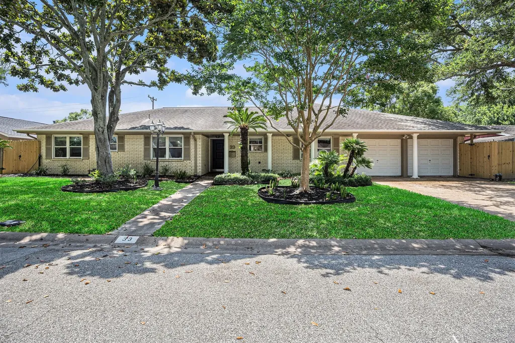 33 Maple Lane Galveston TX 77551
