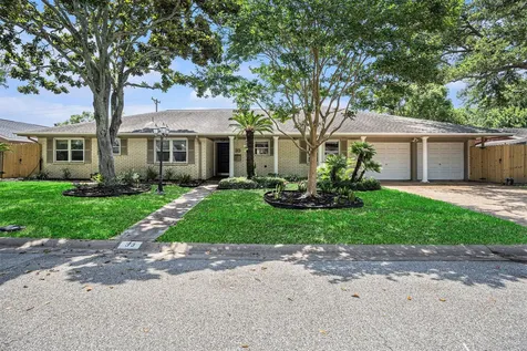 33 Maple Lane Galveston TX 77551