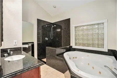 33 Maple Lane Galveston TX 77551