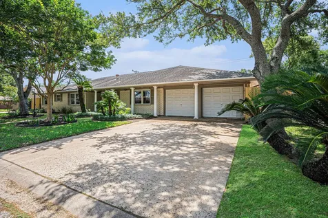 33 Maple Lane Galveston TX 77551
