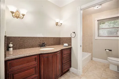 33 Maple Lane Galveston TX 77551