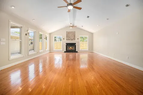 33 Maple Lane Galveston TX 77551