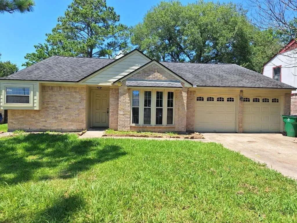 605 Noreda Street Angleton TX 77515