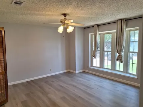605 Noreda Street Angleton TX 77515