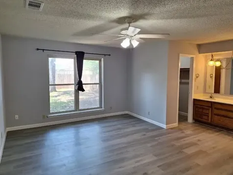605 Noreda Street Angleton TX 77515