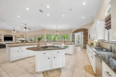 9519 Clubhouse Circle Magnolia TX 77354
