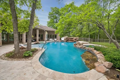 9519 Clubhouse Circle Magnolia TX 77354
