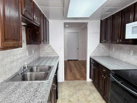 1513 Cedar Cove Street La Porte TX 77571
