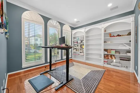 5349 Val Verde Street Houston TX 77056