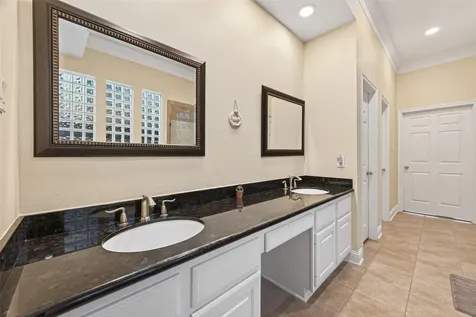 5349 Val Verde Street Houston TX 77056