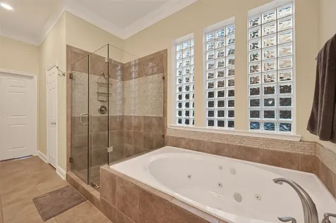 5349 Val Verde Street Houston TX 77056