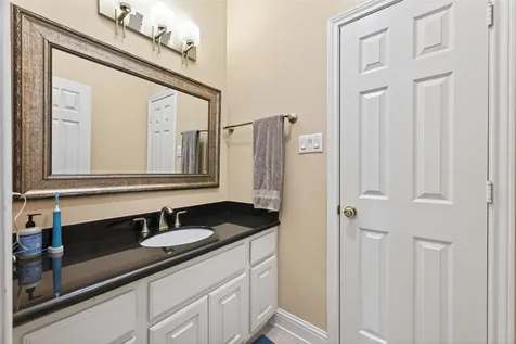 5349 Val Verde Street Houston TX 77056