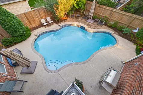 5349 Val Verde Street Houston TX 77056