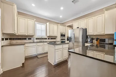 5349 Val Verde Street Houston TX 77056