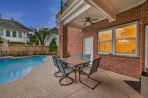 5349 Val Verde Street Houston TX 77056