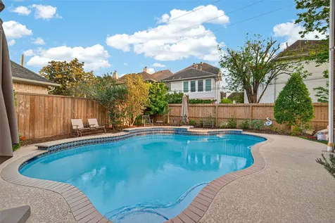 5349 Val Verde Street Houston TX 77056