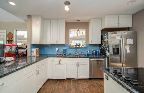 7228 Avenue R Santa Fe TX 77510