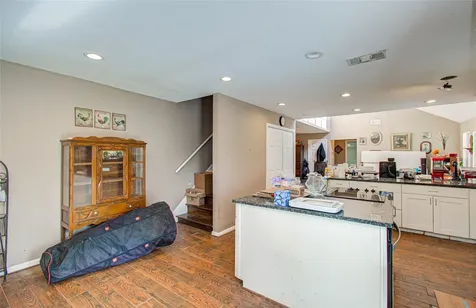 7228 Avenue R Santa Fe TX 77510