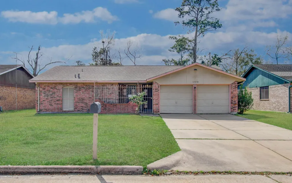 12210 Woodcliff Drive Houston TX 77013