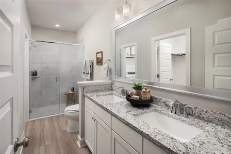 5300 Berkeley Knoll Circle 272 Richmond TX 77407