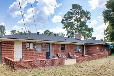 202 Rose Marie Boulevard Hearne TX 77859