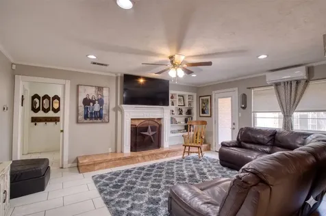 202 Rose Marie Boulevard Hearne TX 77859