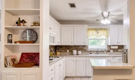 202 Rose Marie Boulevard Hearne TX 77859