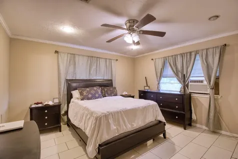 202 Rose Marie Boulevard Hearne TX 77859