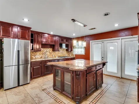 7923 Glenview Drive Houston TX 77061