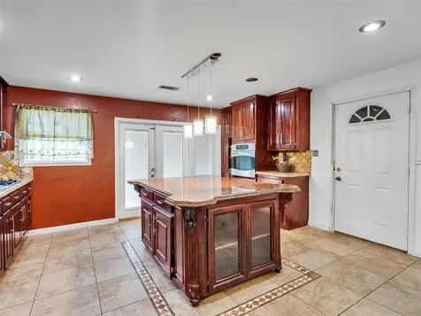 7923 Glenview Drive Houston TX 77061